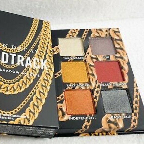 😍NWT Urban Decay Decades 00s Palette😍 - Picture 10 of 12